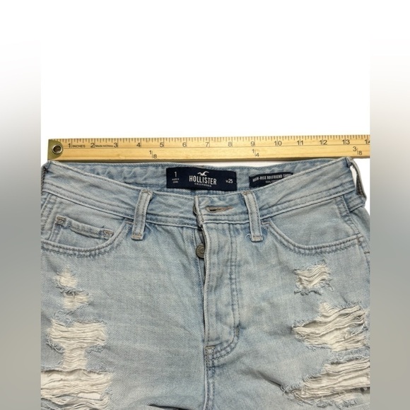 Hollister High Rise Boyfriend Distressed Denim Jean Shorts Women’s W 25 Size 1 - Picture 10 of 12